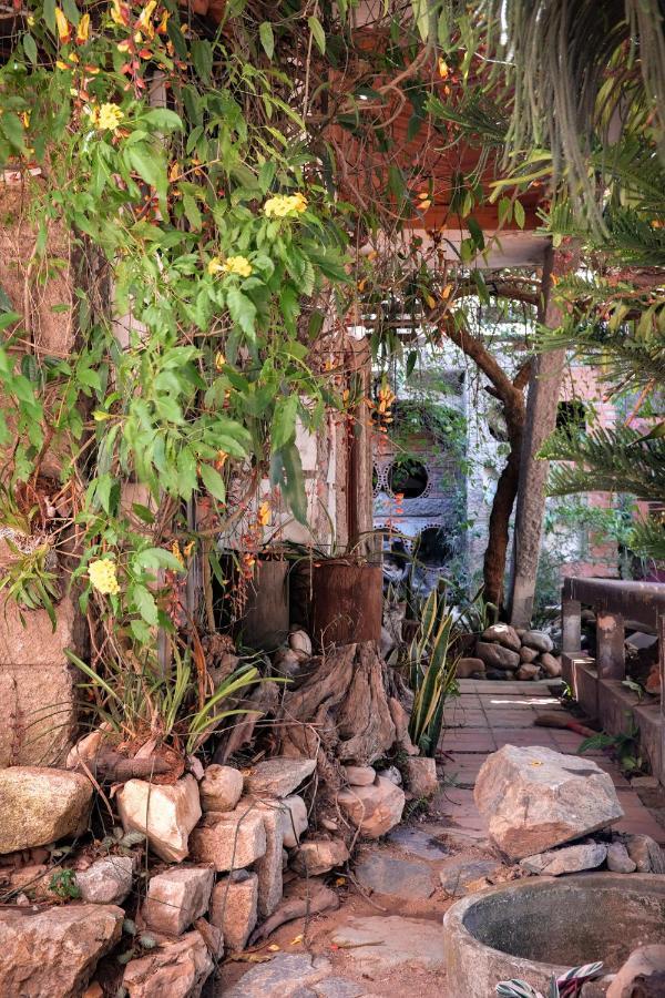 Y.O Inn Kon Tum Екстер'єр фото