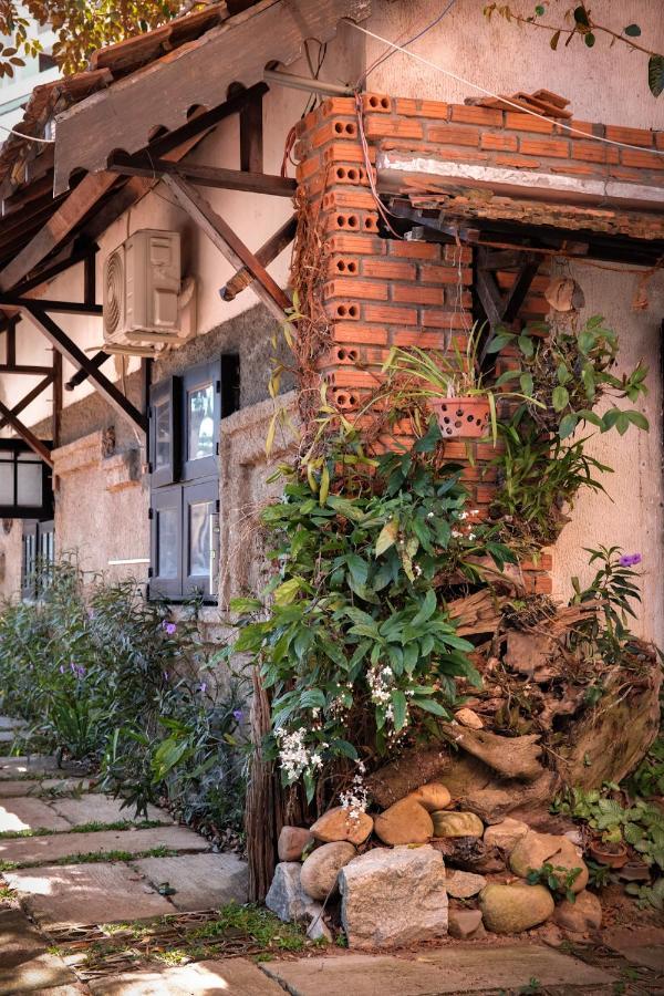 Y.O Inn Kon Tum Екстер'єр фото